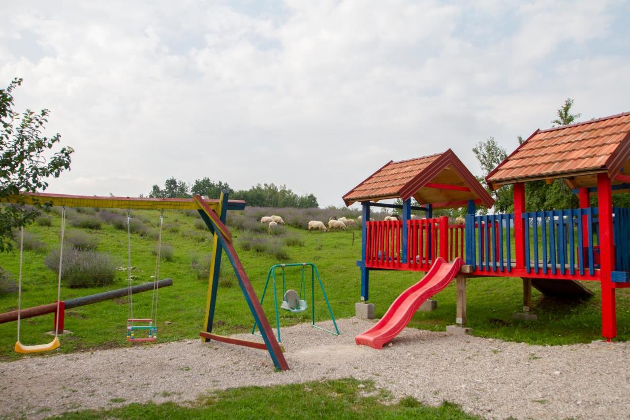 רקוביצה Lavanda Farm Apartmani מראה חיצוני תמונה